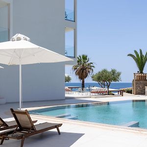 Pheia, Vriniotis Resorts